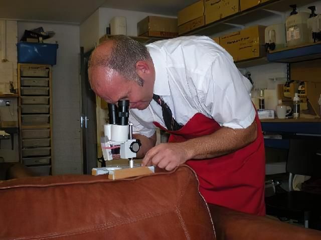leather-cleaning-22-kireth-ai